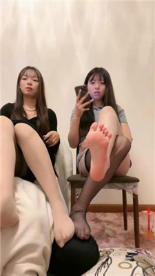 【静静香】双S-美腿诱惑踩脚垫狗【上】【双视角版】 艾彩调教库 第7张