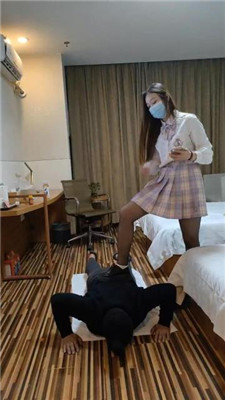 【可可妈妈】JK学生主-口嗨狗迟到被暴揍 艾彩调教库 第15张