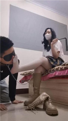 【微莱】长靴白袜JK主-深喉/揪耳朵/耳光/轻微辱妻 艾彩调教库 第2张