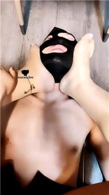 【山西李老师】原味肉丝脚狂舔/脚插嘴/骑马踩踏/坐脸窒息 bf42721 艾彩调教库 第8张