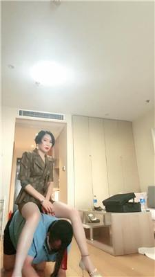 【爵恋霸主】手铐捆绑/内裤套头/抽耳光/骑马转胯/鞭打/滴蜡 bf42961 艾彩调教库 第7张