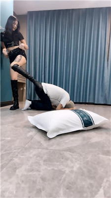 【梦瑶瑶主】长筒皮靴暴力鞭打踢踹/踩踏吃烟灰/骑马钻胯 bf43202 艾彩调教库 第18张