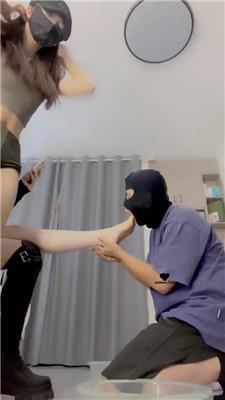 【九莲】双S-骑马转胯/长靴踩虐/棉袜气味辱/赏赐圣水【双视角版】bf43161 艾彩调教库 第16张