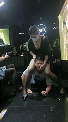 【楼ds】双S-KTV-强制耳光/深喉/口水舔脚/磕头踢踹 bf43131 艾彩调教库 第15张