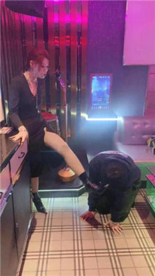 【冰诺】KTV-开发男客户做我的狗【下】 艾彩调教库 第3张