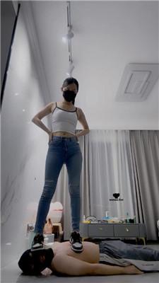 【漫漫大人】健身女神-AJ棉袜全体重踩踏/狂吸白棉袜 bf42844 艾彩调教库 第10张