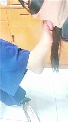 【璃茉】白领VS母畜-原味臭脚丫气味辱 bf42742 艾彩调教库 第11张