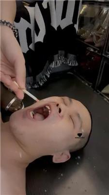 【伊楠】长腿姐姐S-高跟黑丝美腿踩狗【上】 bf42733 艾彩调教库 第10张