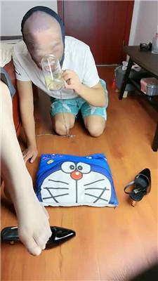 【语小心夫妻】下班后老板下跪伺候 JS240726-17 艾彩调教库 第13张