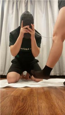 【美羊羊】脏鞋黑棉袜踩虐/骑狗背/强制闻鞋 JS240721-4 艾彩调教库 第9张