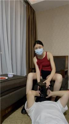 【木万】短靴踩废物/脏鞋臭脚碾压喂食/闻鞋窝白棉袜【完整版】 bf42773 艾彩调教库 第10张