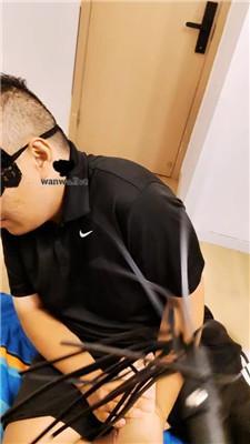 【汤圆】皮鞋玉足踩踏闻舔 JS240718-7 艾彩调教库 第4张