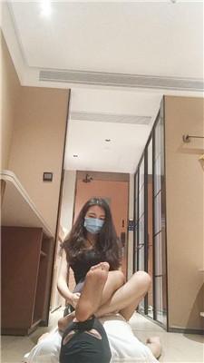 【御妍】高跟咖丝裸足tj-臭脚捂脸踩踏/骑马转胯【双视角版】 bf43212 艾彩调教库 第17张