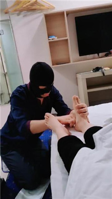 【伯爵】家奴生活化伺候 艾彩调教库 第3张