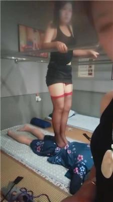 【泰丽】美容院开发技师踩踏【完整版】 JS240727-11 艾彩调教库 第3张