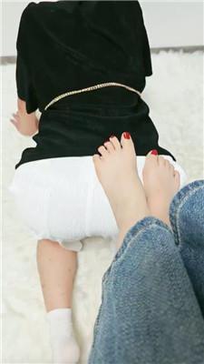 【女神mio】小白鞋粉棉袜-夹住狗鼻玩窒息/强制圣水 JS240720-12 艾彩调教库 第14张
