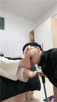 【绵绵】绿帽男友伺候我约会回家 艾彩调教库 第4张