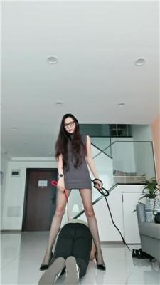 【皮皮】重度鞭打/转胯遛狗/高跟黑丝踩 bf43171-HD绳艺资源网