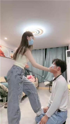 【樱子大人】转胯骑马/抽耳光/全体重踩踏/舔脏鞋底/提档 艾彩调教库 第14张