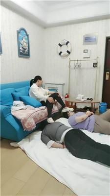 【雯雯】骑马踩踏驯化母畜【三】 JS240730-8 艾彩调教库 第2张