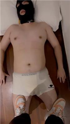 【奇了怪了】跪舔脏运动鞋棉袜/骑马/踩踏 JS240728-12 艾彩调教库 第10张