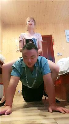 【缘彼大大】骑马转胯/高跟踩虐/脚下喂食 bf43039 艾彩调教库 第4张