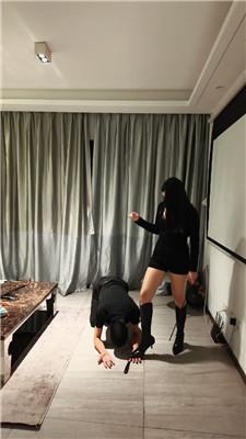 【御清】长靴美腿S-强制鞭打刑虐【四视角完整版】 bf43114 艾彩调教库 第11张