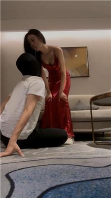 【车模尹】重度鞭打/被主人按头强迫吃姨妈巾/头压马桶 bf42778 艾彩调教库 第9张