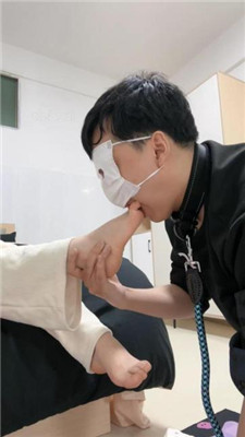 【绵绵】绿帽男友伺候我约会回家 艾彩调教库 第5张