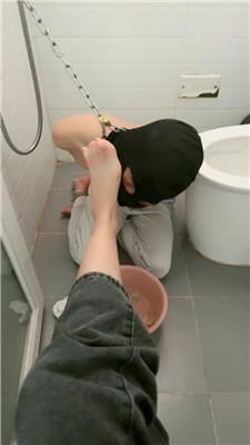 【婉欣】囚禁狗奴在厕所/喂食【双视角版】 JS240720-47 艾彩调教库 第9张
