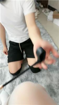 【桃桃樱】超臭白袜脚踩绿帽奴【双视角】 JS240715-4 艾彩调教库 第12张