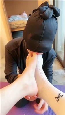 【苏儿】拖鞋耳光/闻原味白袜/伺候沐足 JS240713-5 艾彩调教库 第20张