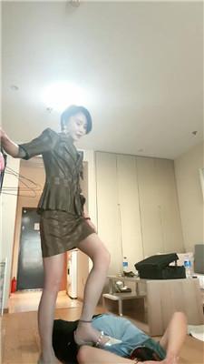 【爵恋霸主】手铐捆绑/内裤套头/抽耳光/骑马转胯/鞭打/滴蜡 bf42961 艾彩调教库 第10张
