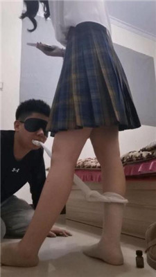 【微莱】长靴白袜JK主-深喉/揪耳朵/耳光/轻微辱妻 艾彩调教库 第16张