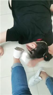 【凌儿】狗链遛狗/碾压踩狗爪/舔脏鞋/sp bf42841 艾彩调教库 第3张