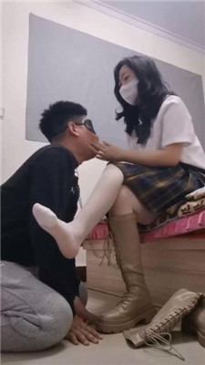 【微莱】长靴白袜JK主-深喉/揪耳朵/耳光/轻微辱妻 艾彩调教库 第6张