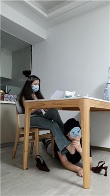 【御妍】素人S-原味短丝桌底伺候【四视角版】 JS240710-9 艾彩调教库 第10张