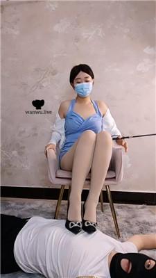 【桃桃樱】强制圣水磕头10000次/内裤套头【双视角】 JS240709-21 艾彩调教库 第8张