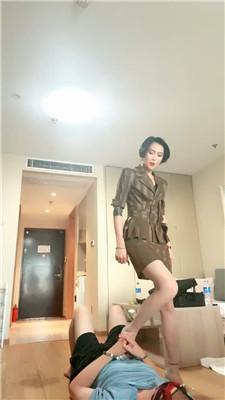【爵恋霸主】手铐捆绑/内裤套头/抽耳光/骑马转胯/鞭打/滴蜡 bf42961 艾彩调教库 第11张