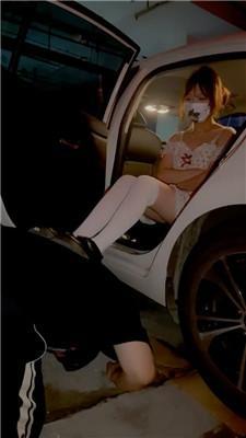 【小妍】户外停车场-遛狗驯化人形犬 bf43096 艾彩调教库 第2张