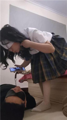【微莱】长靴白袜JK主-深喉/揪耳朵/耳光/轻微辱妻 艾彩调教库 第14张