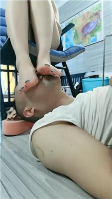 【格桑】圈养奴生活化伺候-恋足狂舔 JS240710-14 艾彩调教库 第11张