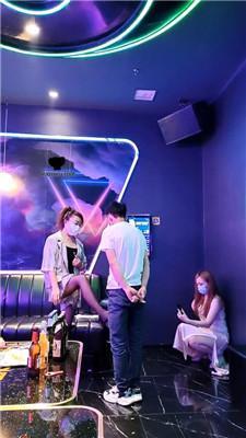 【魔鬼天使】KTV-教训不守规矩的服务员【三视角版】 bf43110 艾彩调教库 第4张
