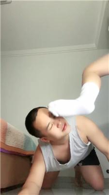 【婷婷婷】沉浸式-脏鞋白袜蹂躏胯下奴 bf43158 艾彩调教库 第13张