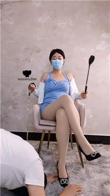 【桃桃樱】强制圣水磕头10000次/内裤套头【双视角】 JS240709-21 艾彩调教库 第2张