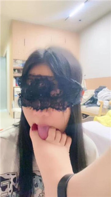 【小羊】母畜-狗女儿羞涩舔裸足 艾彩调教库 第4张