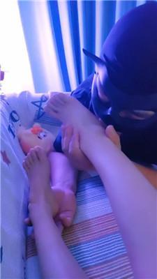 【喵酱紫】沉浸式裸足恋足舔 JS240712-3 艾彩调教库 第6张