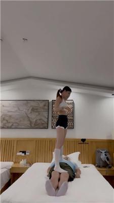 【领主老大】白丝全体重踩踏/坐脸窒息 bf42770 艾彩调教库 第12张