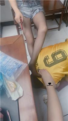 【芊芊】黑丝美腿玩虐/藤条鞭打【双视角版】 JS240731-27 艾彩调教库 第6张