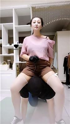 【国服女神】狗链骑马转胯/重度sp/闻舔白丝帆布鞋 JS240713-6 艾彩调教库 第5张